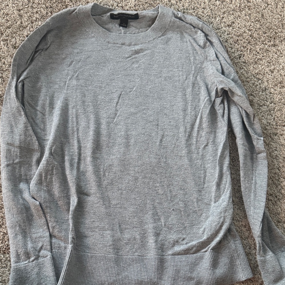 Banana Republic Light Gray Knit Top